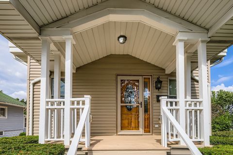 Tiny photo for 1136 E Kenilworth Avenue, Lombard, IL 60148 (MLS # 12459592)