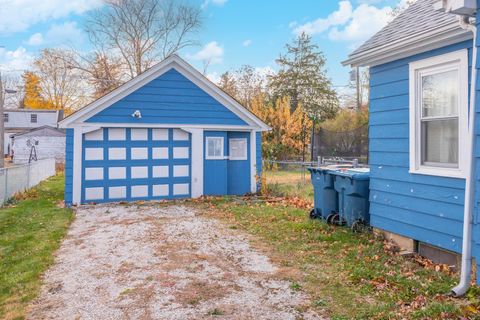 Tiny photo for 720 W Moulton Street, Pontiac, IL 61764 (MLS # 12513306)