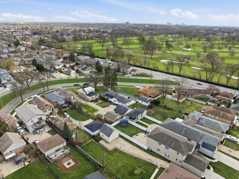 Tiny photo for 2412 N West Brook Road, Elmwood Park, IL 60707 (MLS # 12611376)