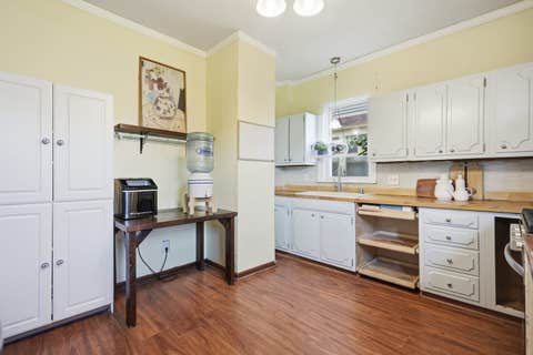 Tiny photo for 412 E Rusholme Street, Davenport, IA 52803 (MLS # 12736124)