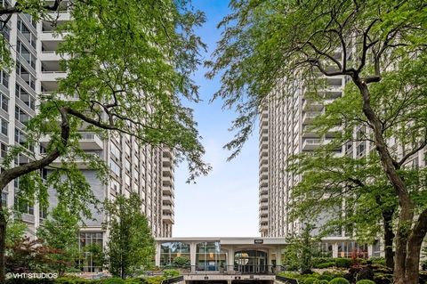 Photo of 4250 N MARINE Drive #905, Chicago, IL 60613 (MLS # 12605007)