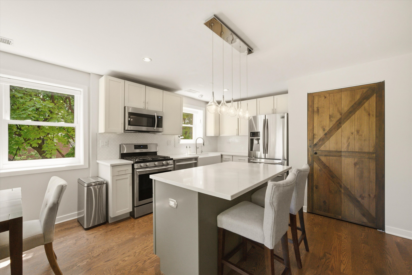 2501 W Bryn Mawr Avenue 302