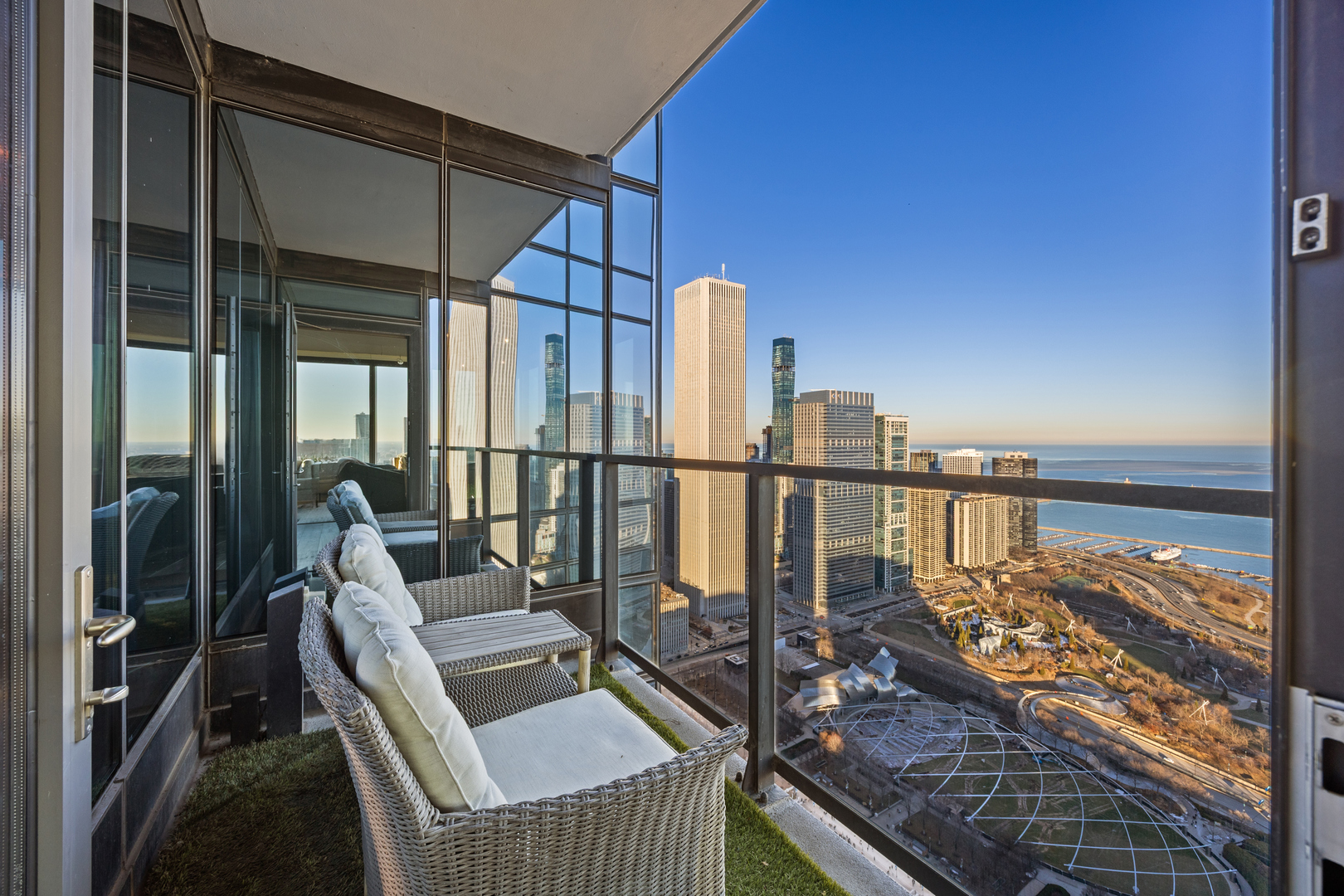 60 E Monroe Street 5802