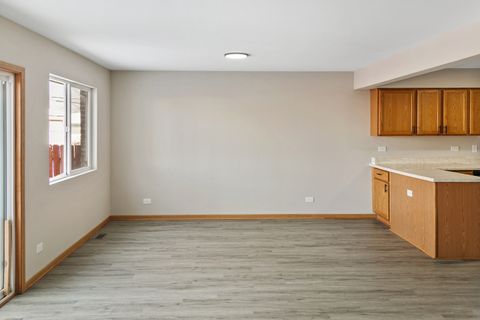 Tiny photo for 2814 140th Place, Blue Island, IL 60406 (MLS # 12568234)