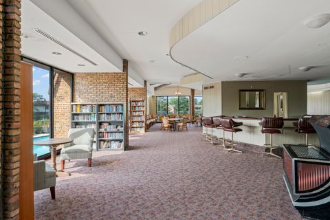 Tiny photo for 440 Raintree Court #1M, Glen Ellyn, IL 60137 (MLS # 12467912)