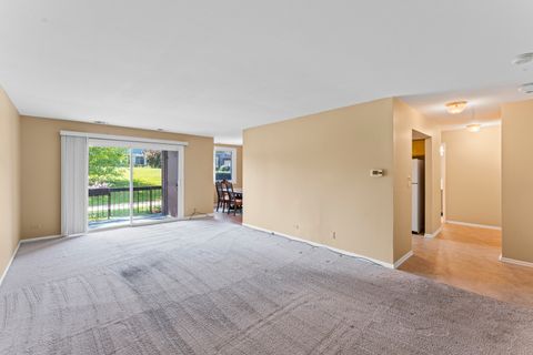 Tiny photo for 440 Raintree Court #1M, Glen Ellyn, IL 60137 (MLS # 12467912)