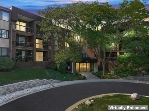 Tiny photo for 440 Raintree Court #1M, Glen Ellyn, IL 60137 (MLS # 12467912)