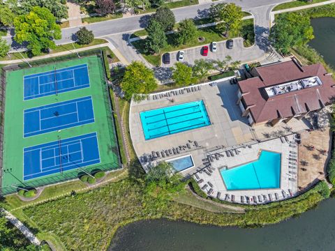 Tiny photo for 440 Raintree Court #1M, Glen Ellyn, IL 60137 (MLS # 12467912)