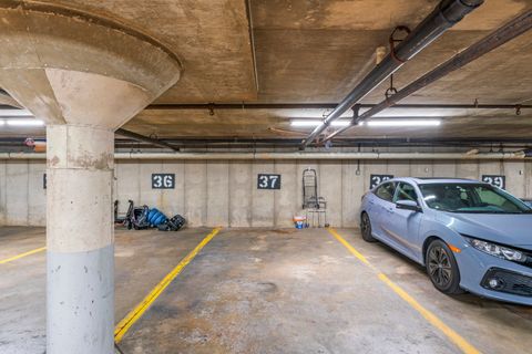 Tiny photo for 440 Raintree Court #1M, Glen Ellyn, IL 60137 (MLS # 12467912)