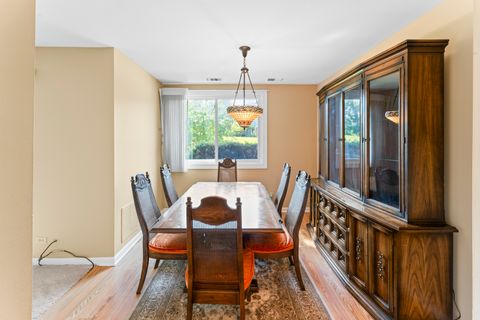 Tiny photo for 440 Raintree Court #1M, Glen Ellyn, IL 60137 (MLS # 12467912)