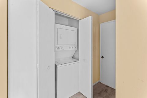 Tiny photo for 440 Raintree Court #1M, Glen Ellyn, IL 60137 (MLS # 12467912)