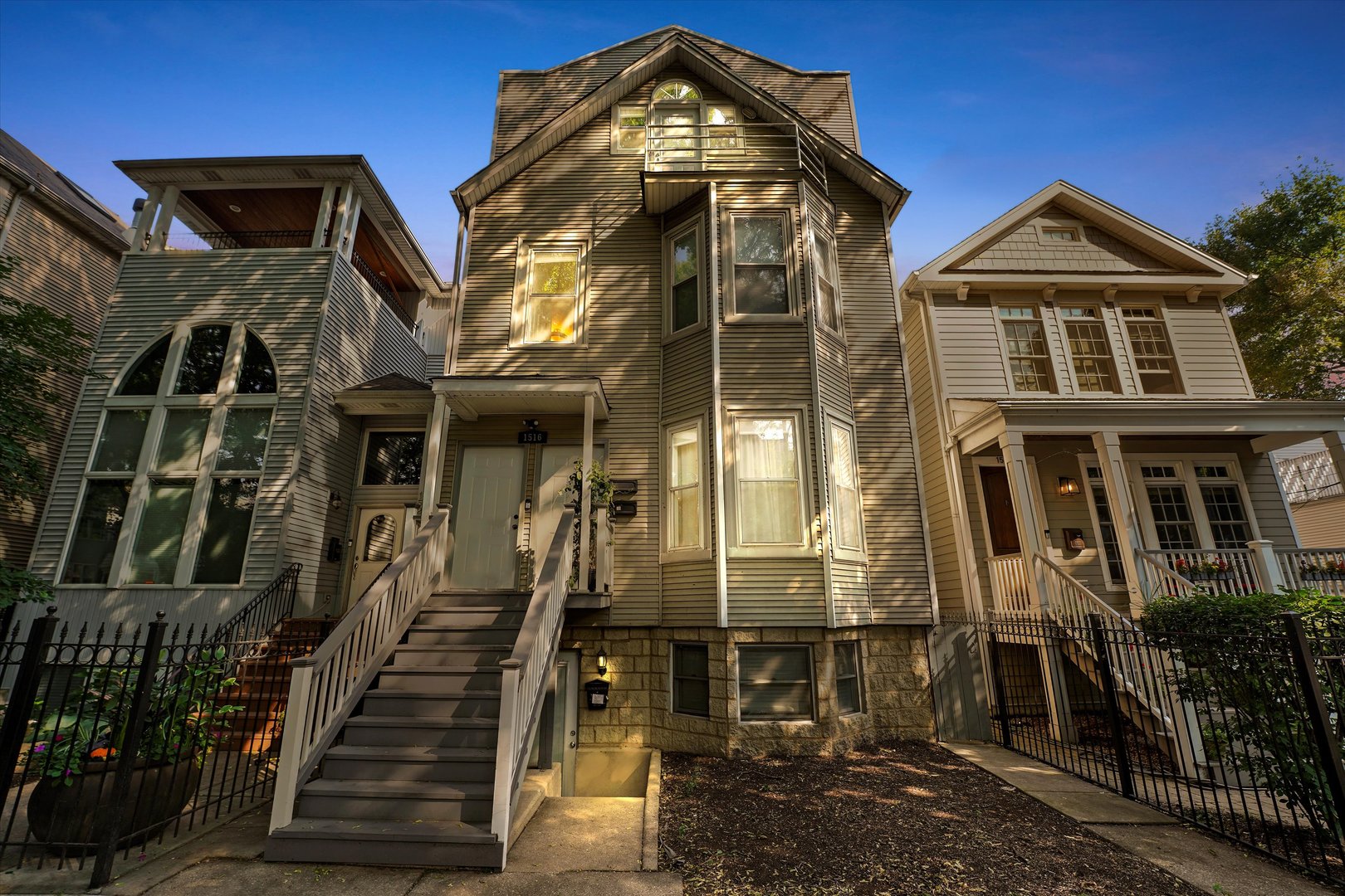 1516 W Nelson Street 2