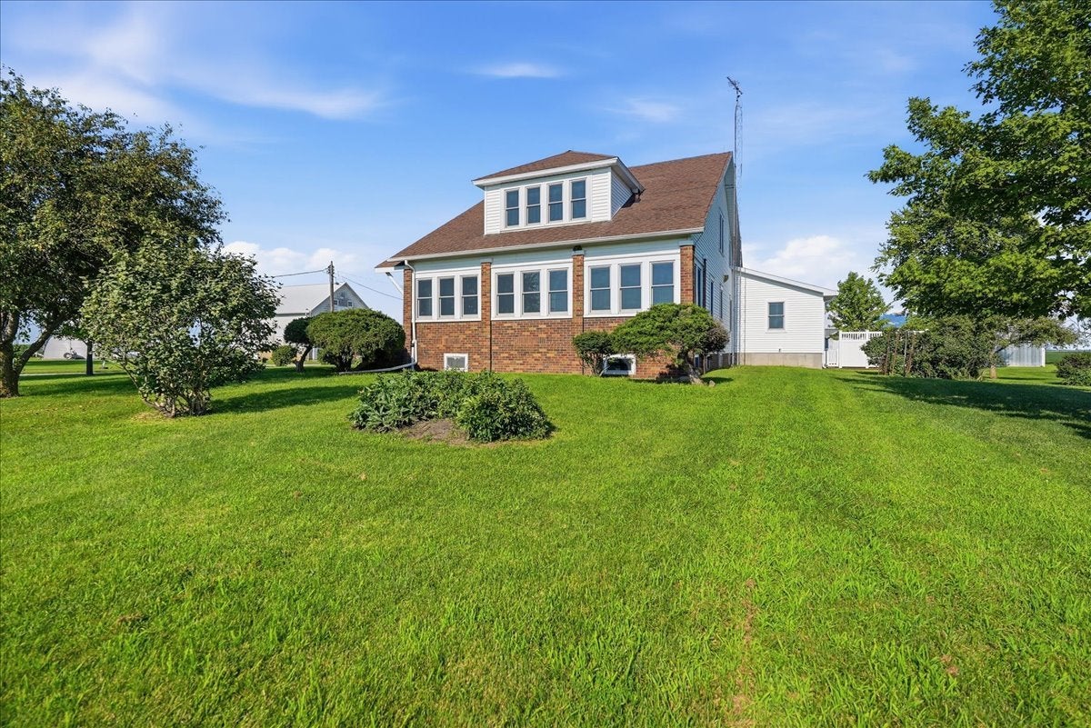 10168 N 600 E Road