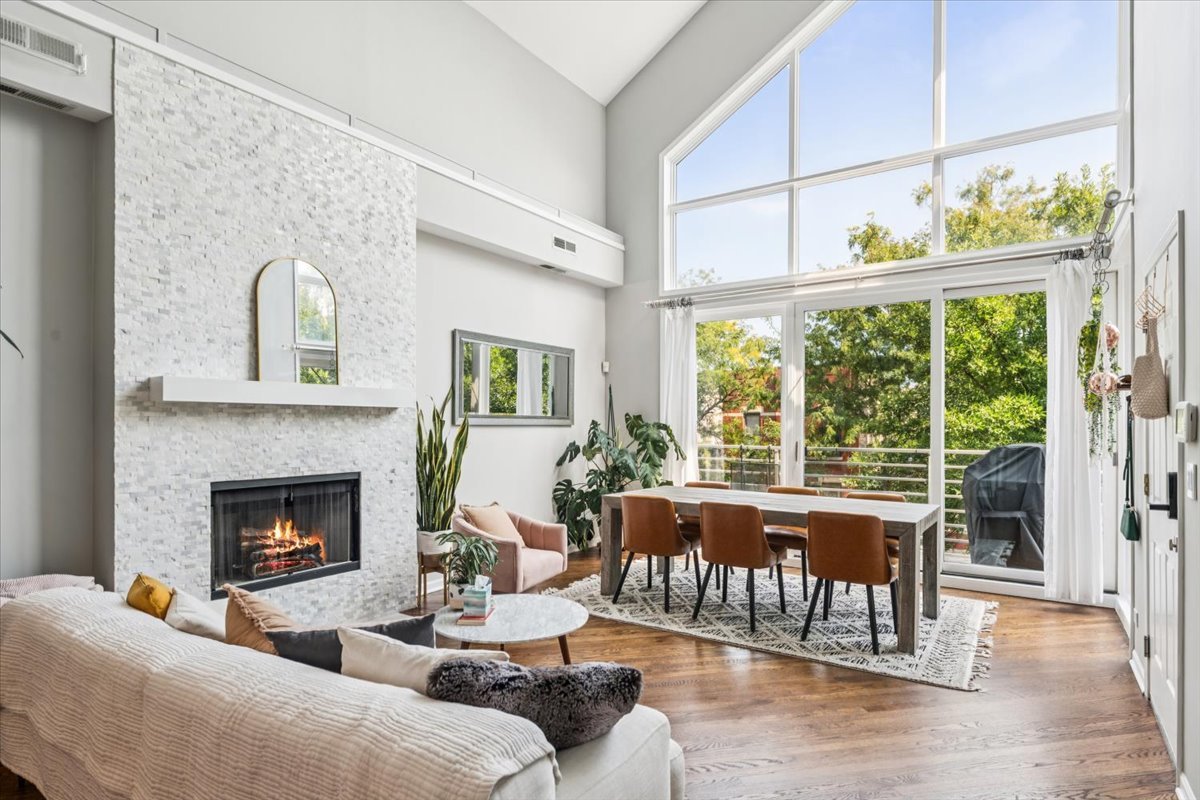 854 N Marshfield Avenue 3N