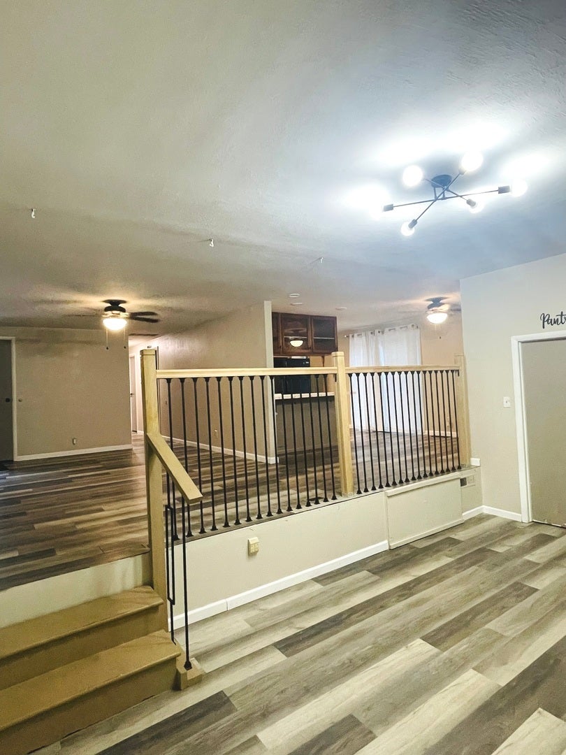 1011 W Laurel Street W