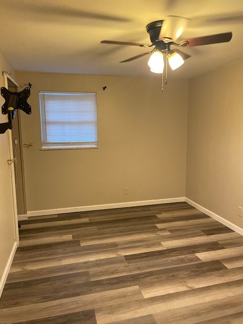 Tiny photo for 1011 W Laurel Street W, Carbondale, IL 62901 (MLS # 12784336)