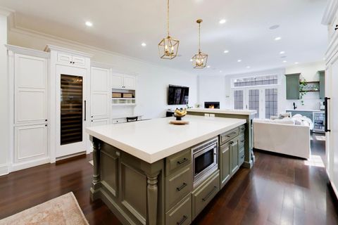 Tiny photo for 3111 N Kenmore Avenue, Chicago, IL 60657 (MLS # 12627415)