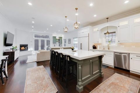 Tiny photo for 3111 N Kenmore Avenue, Chicago, IL 60657 (MLS # 12627415)
