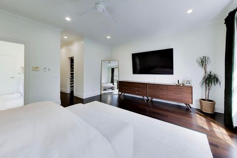 Tiny photo for 3111 N Kenmore Avenue, Chicago, IL 60657 (MLS # 12627415)