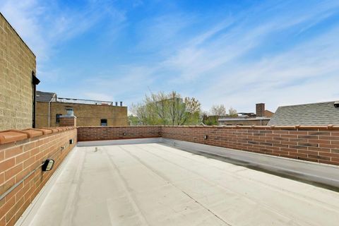Tiny photo for 3111 N Kenmore Avenue, Chicago, IL 60657 (MLS # 12627415)