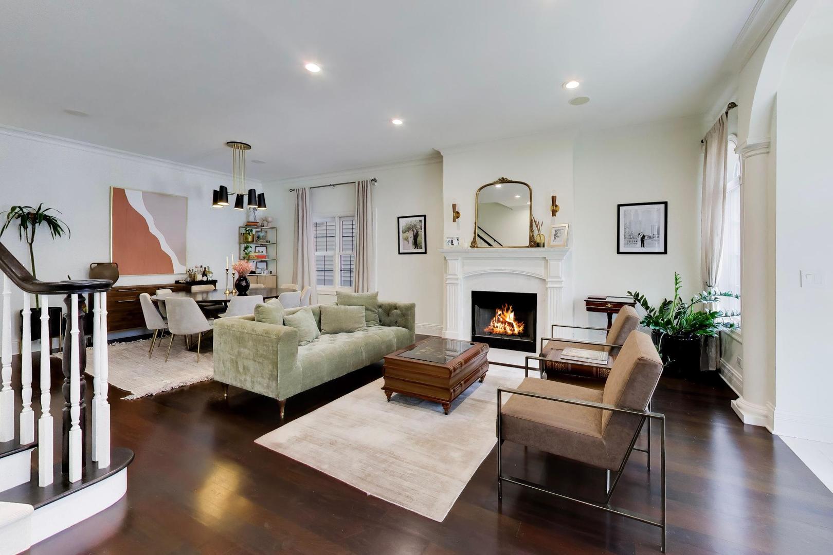 3111 N Kenmore Avenue