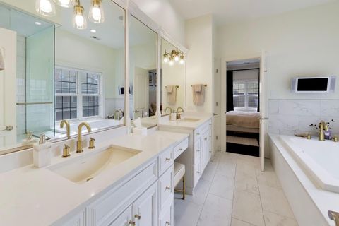 Tiny photo for 3111 N Kenmore Avenue, Chicago, IL 60657 (MLS # 12627415)