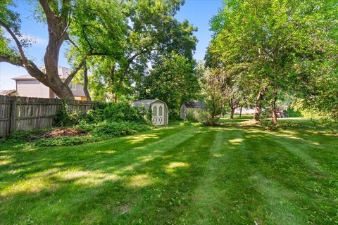 Tiny photo for 233 Arthur Drive, Woodstock, IL 60098 (MLS # 12448051)