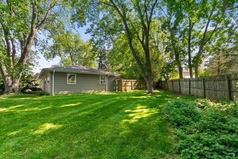 Tiny photo for 233 Arthur Drive, Woodstock, IL 60098 (MLS # 12448051)