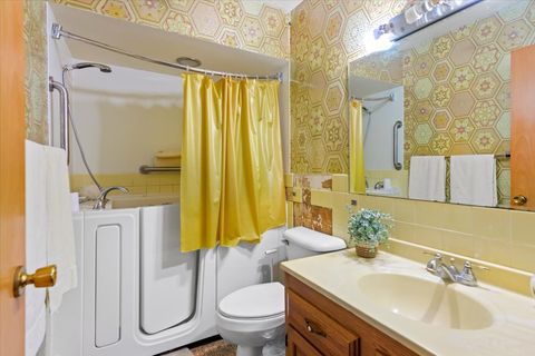 Tiny photo for 233 Arthur Drive, Woodstock, IL 60098 (MLS # 12448051)