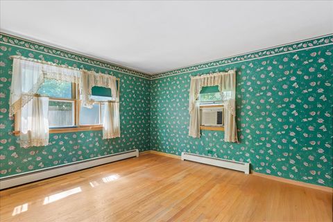 Tiny photo for 233 Arthur Drive, Woodstock, IL 60098 (MLS # 12448051)