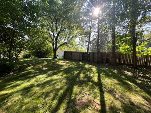 Tiny photo for 233 Arthur Drive, Woodstock, IL 60098 (MLS # 12448051)