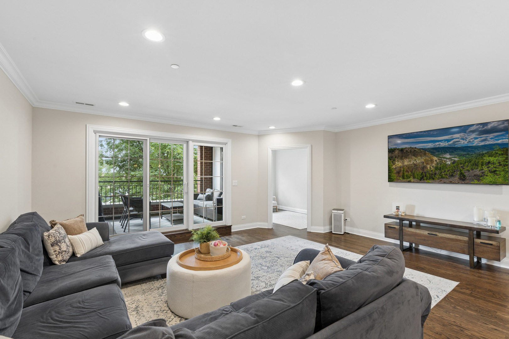 18 S Fairview Avenue 2N