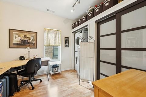 Tiny photo for 4635 N Magnolia Avenue #3, Chicago, IL 60640 (MLS # 12570905)