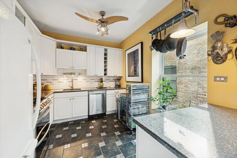 Tiny photo for 4635 N Magnolia Avenue #3, Chicago, IL 60640 (MLS # 12570905)