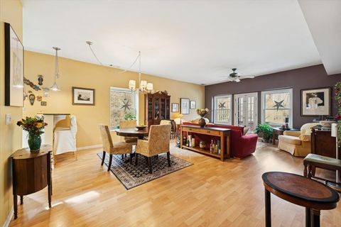 Tiny photo for 4635 N Magnolia Avenue #3, Chicago, IL 60640 (MLS # 12570905)