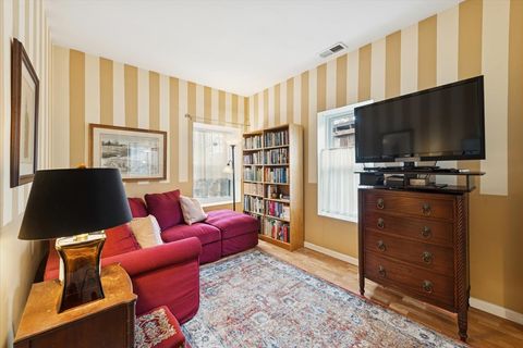 Tiny photo for 4635 N Magnolia Avenue #3, Chicago, IL 60640 (MLS # 12570905)