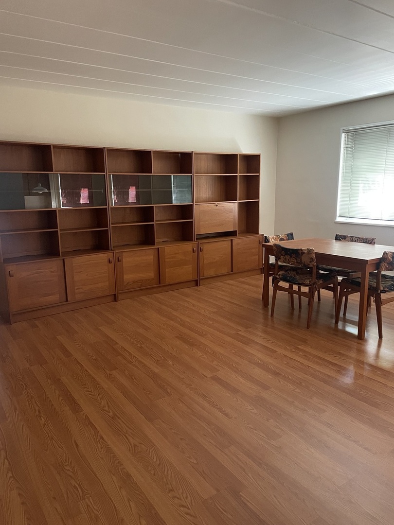 1958 W Norwood Street 4B