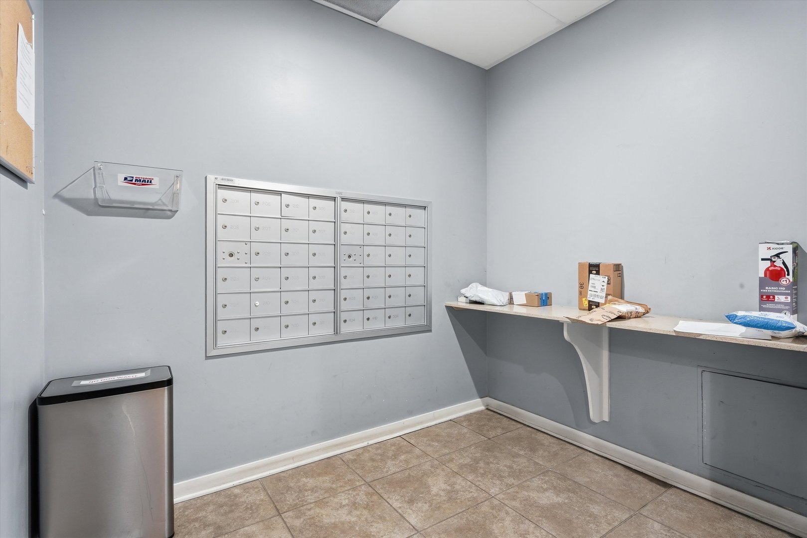 1155 W Roosevelt Road 404