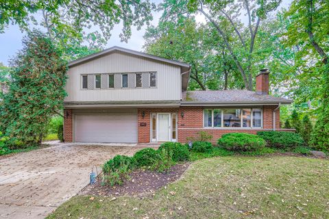 Photo of 95 Greenbriar E Drive, Deerfield, IL 60015 (MLS # 12462564)