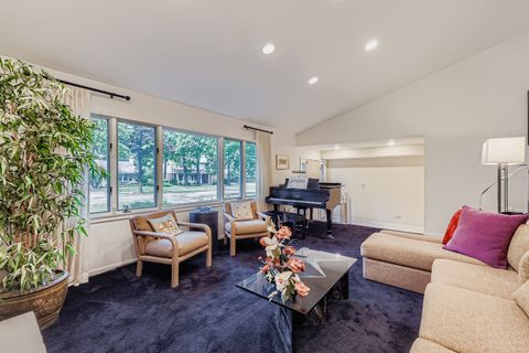 Tiny photo for 95 Greenbriar E Drive, Deerfield, IL 60015 (MLS # 12462564)