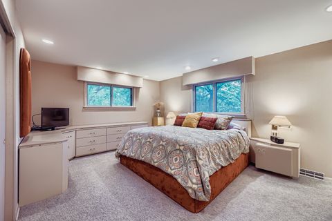 Tiny photo for 95 Greenbriar E Drive, Deerfield, IL 60015 (MLS # 12462564)