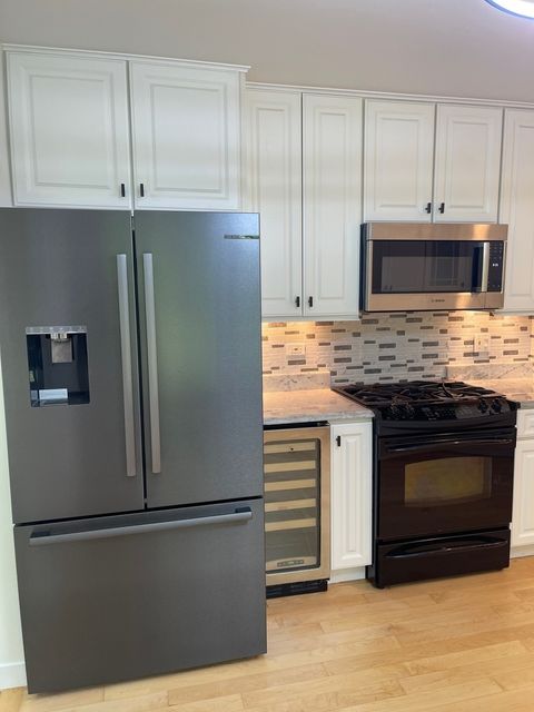 Tiny photo for 1338 Trinity Place, Libertyville, IL 60048 (MLS # 12496786)