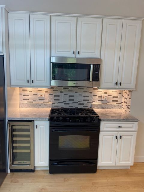 Tiny photo for 1338 Trinity Place, Libertyville, IL 60048 (MLS # 12496786)