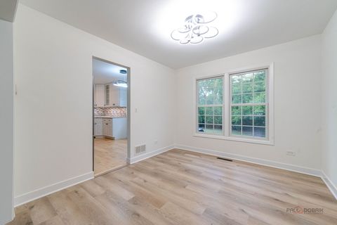 Tiny photo for 1338 Trinity Place, Libertyville, IL 60048 (MLS # 12496786)