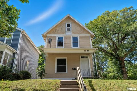 1222 PERSHING Avenue Davenport IA 52803
