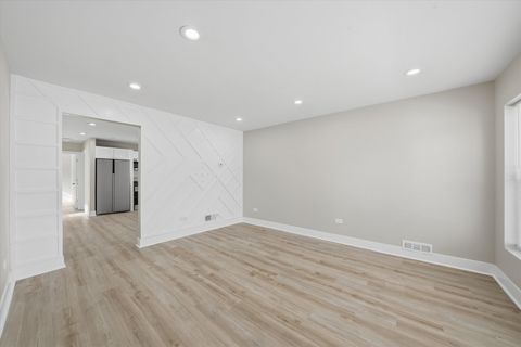 Tiny photo for 5350 S Honore Street, Chicago, IL 60609 (MLS # 12543498)