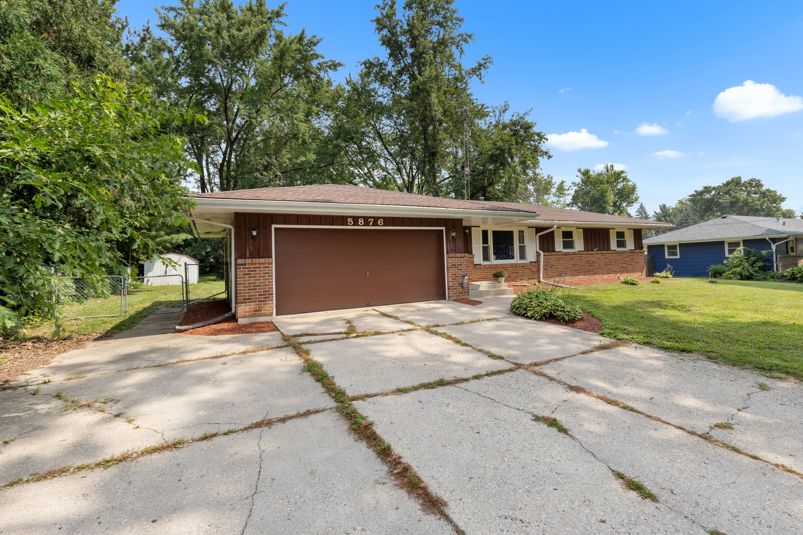 5876 Linden Road