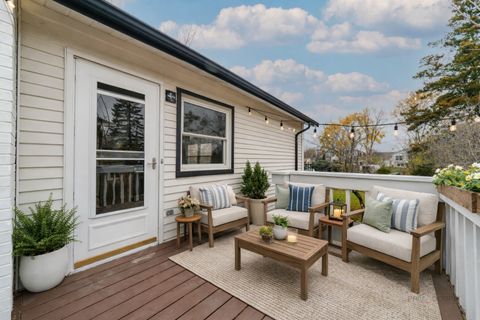 Tiny photo for 214 W Hintz Road, Arlington Heights, IL 60004 (MLS # 12548713)