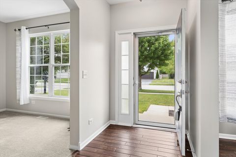 Tiny photo for 14731 Colonial Parkway, Plainfield, IL 60544 (MLS # 12677286)