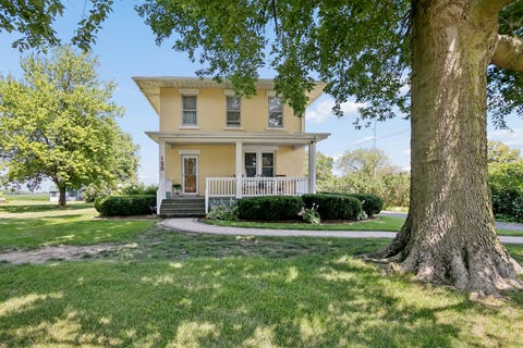 Tiny photo for 125 W 1st Avenue, Clifton, IL 60927 (MLS # 12704621)